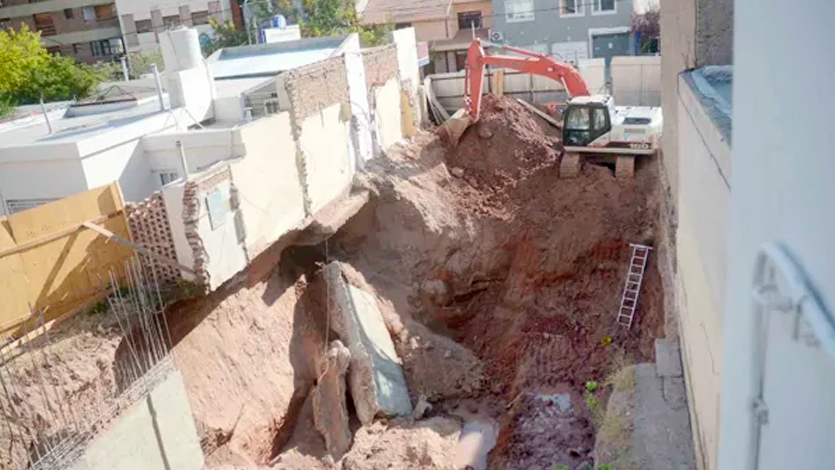 Falla en excavación y submuración urbana