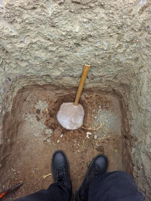 Ensayo de infiltración en pozo método Porchet